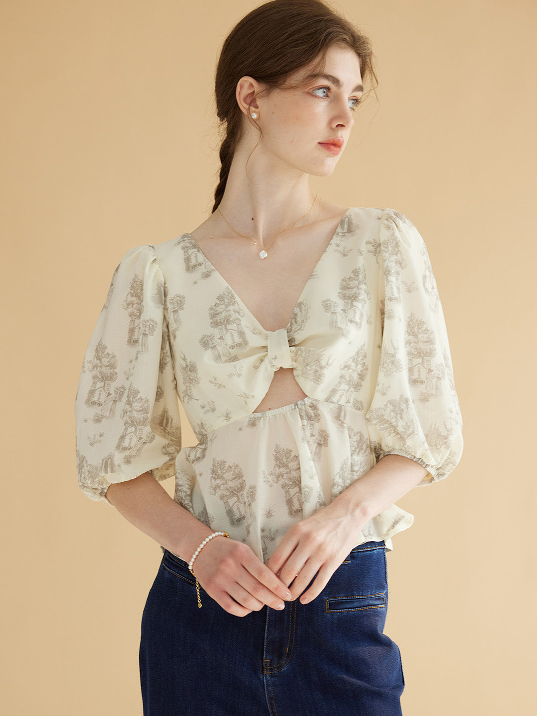 【Final Sale】Malayah Rose Print Knotted Cutout Top