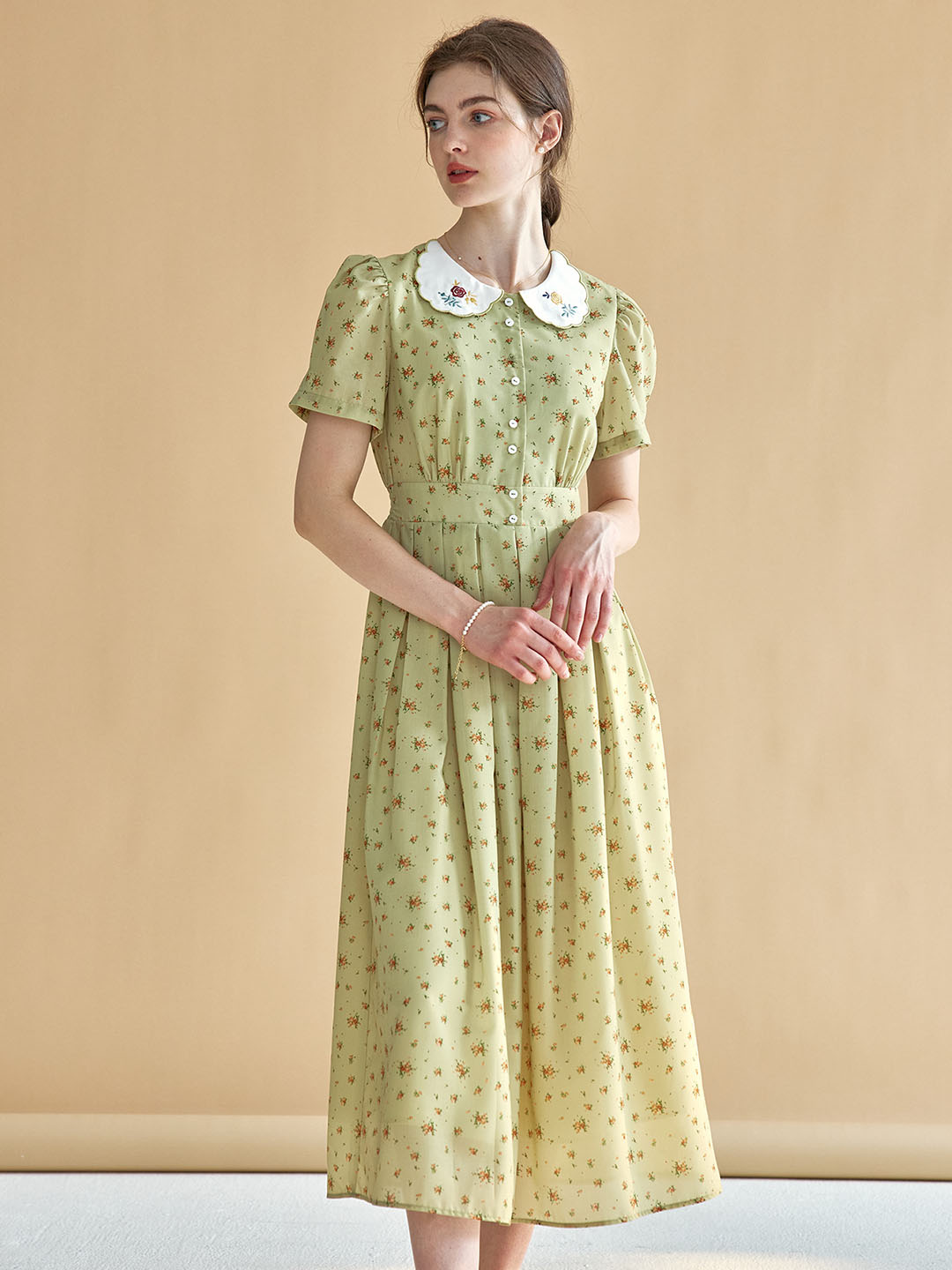 【Final Sale】Livia Ditsy Floral Print Peter Pan Collar Puff Sleeve Dress