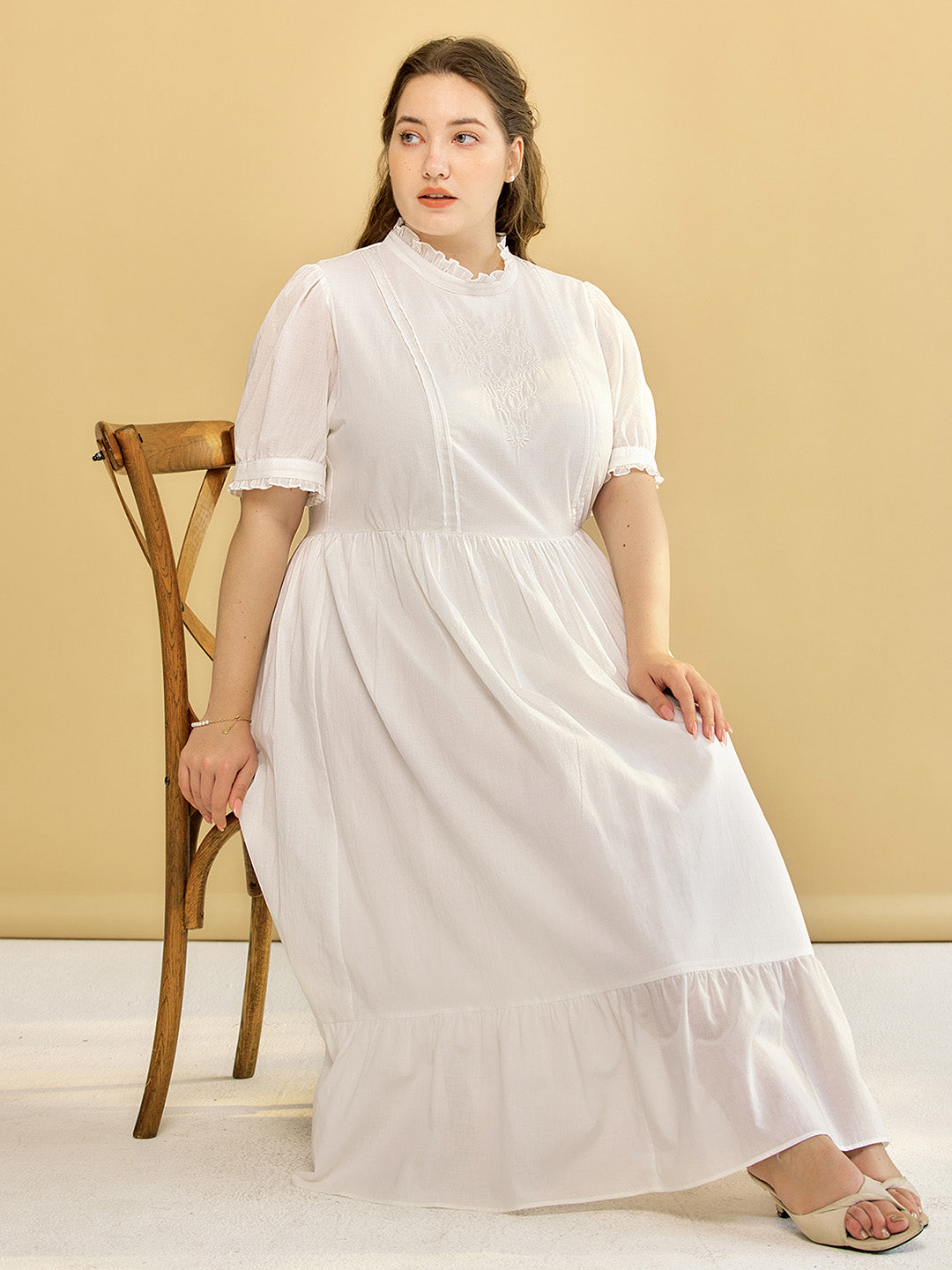 【Final Sale】Plus Size Afra White Stand-up Collar Bubble Sleeve Dress