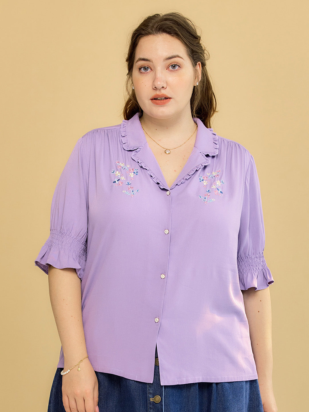 【Final Sale】Plus Size Alicia Floral Embroidery V-Neck Blouse