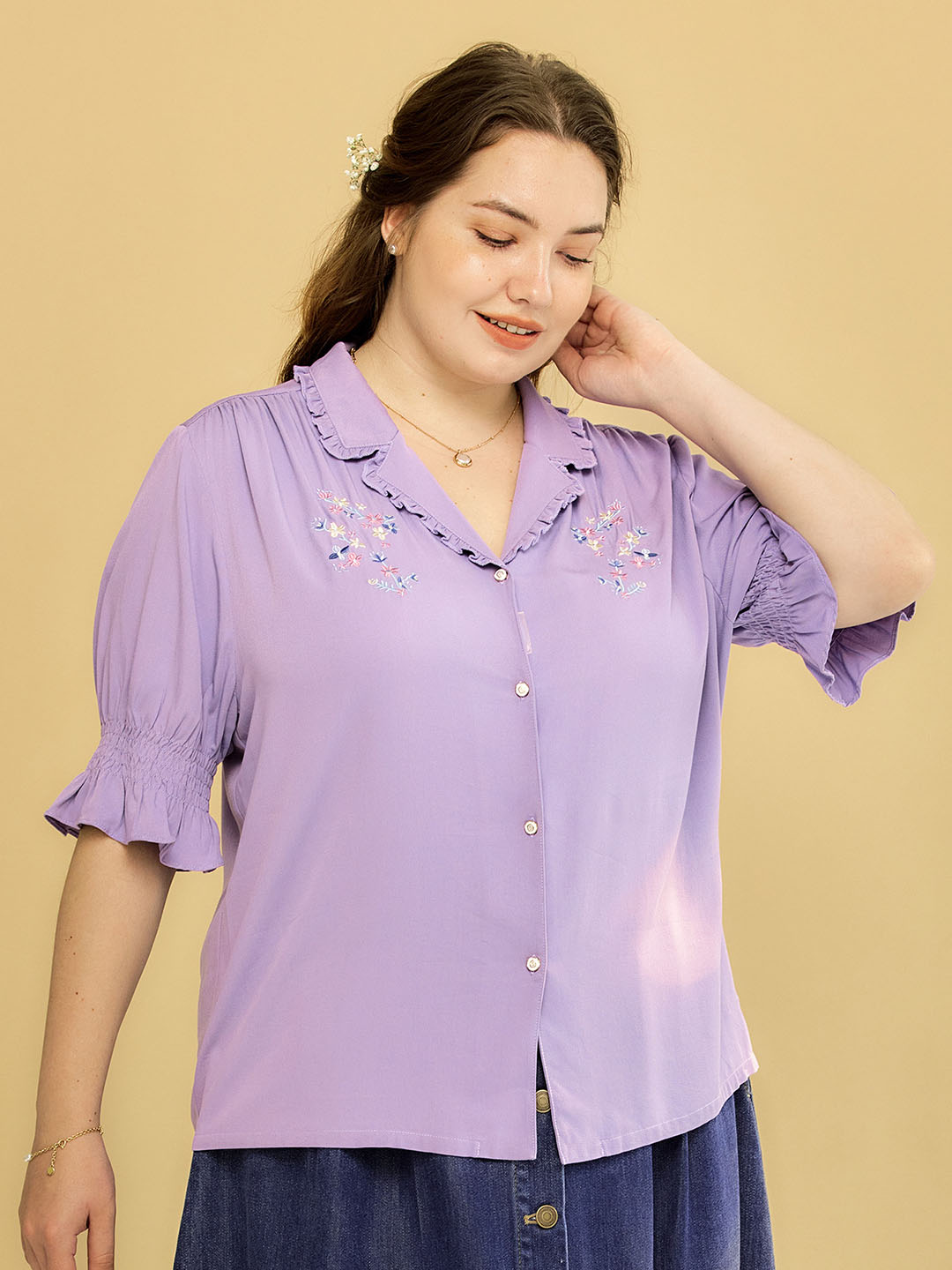 【Final Sale】Plus Size Alicia Floral Embroidery V-Neck Blouse