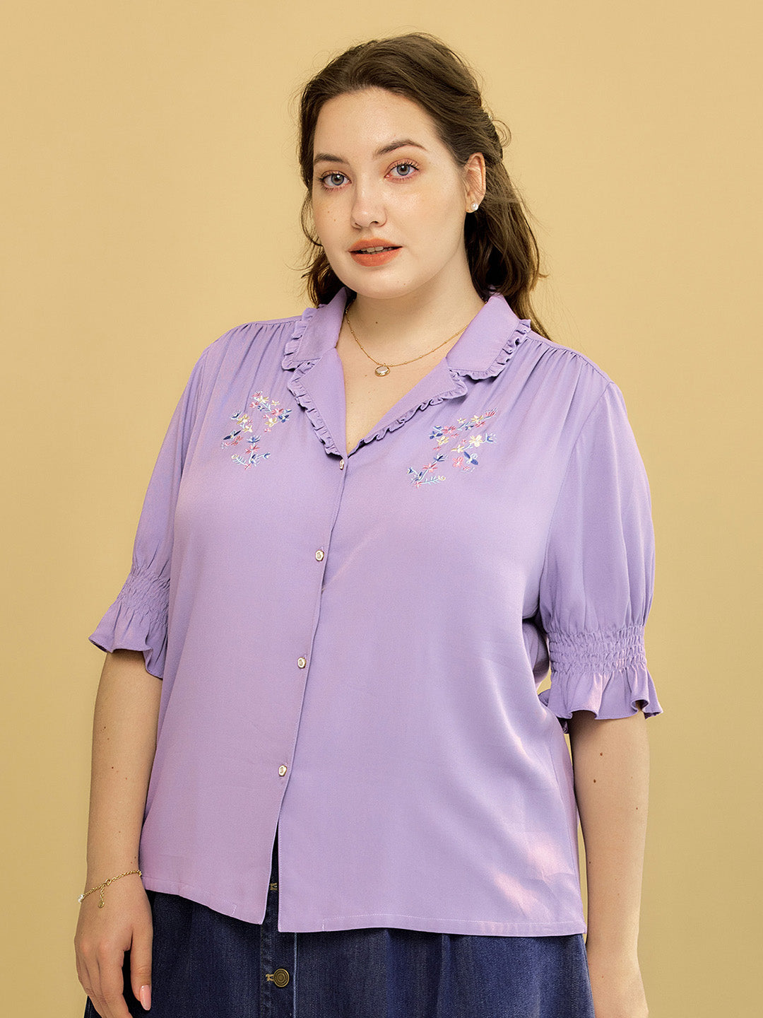 【Final Sale】Plus Size Alicia Floral Embroidery V-Neck Blouse