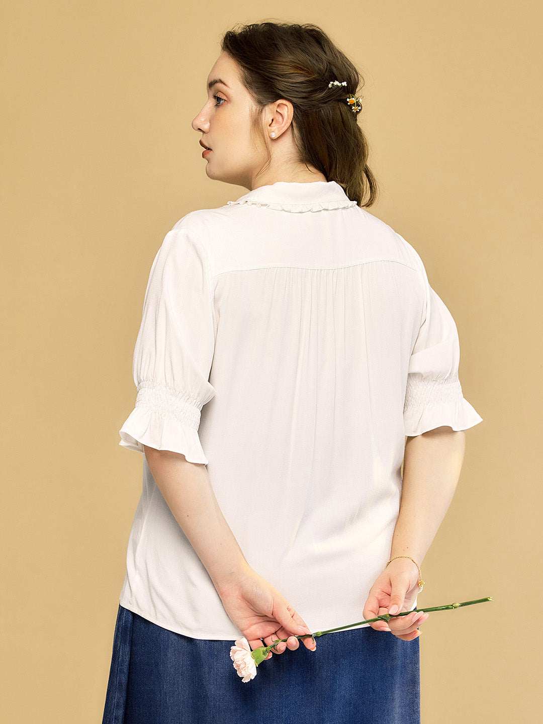 【Final Sale】Plus Size Alicia Floral Embroidery V-Neck Blouse