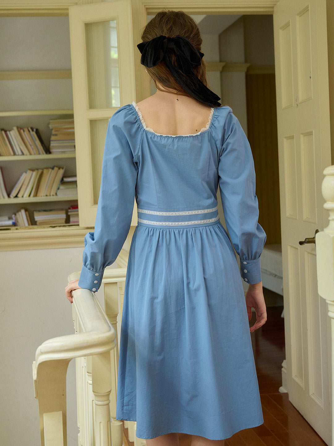 【Final Sale】Jazmine Square Collar Trimmed Lace-up Bow Long Sleeve Cotton Dress