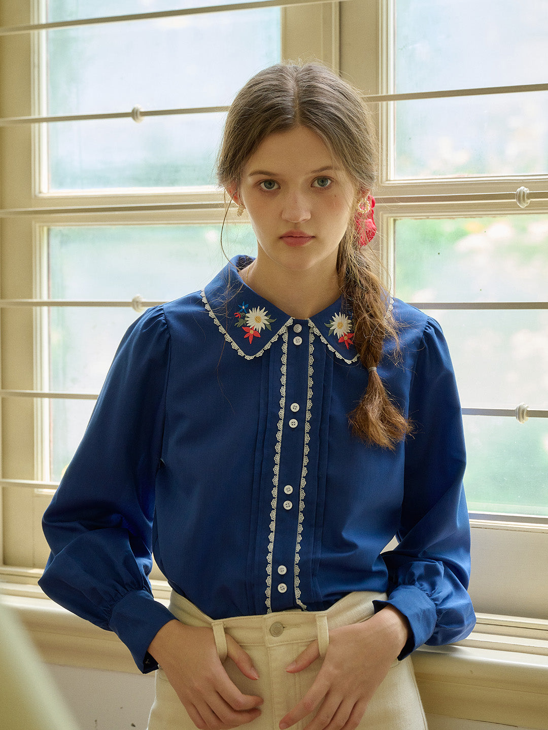 【Final Sale】Kylee Contrast Floral Embroidered Lapel Lace Panel Shirt