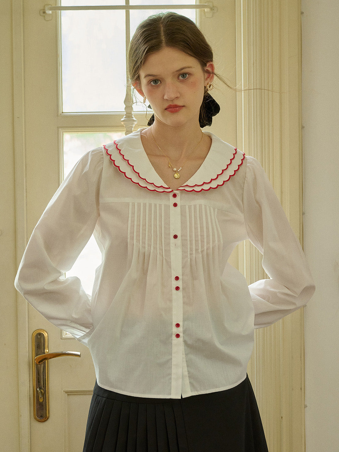 【Final Sale】Lilyana Doll Collar Contrasting Button Pleated Blouse