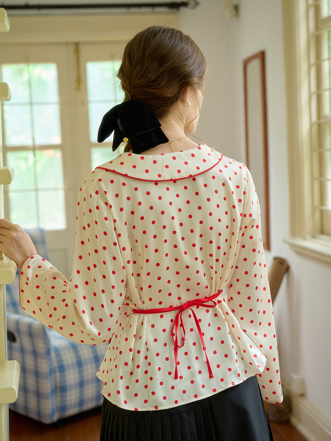 【Final Sale】Emiliana V-Neck Polka Dots Bow Contrasting Blouse