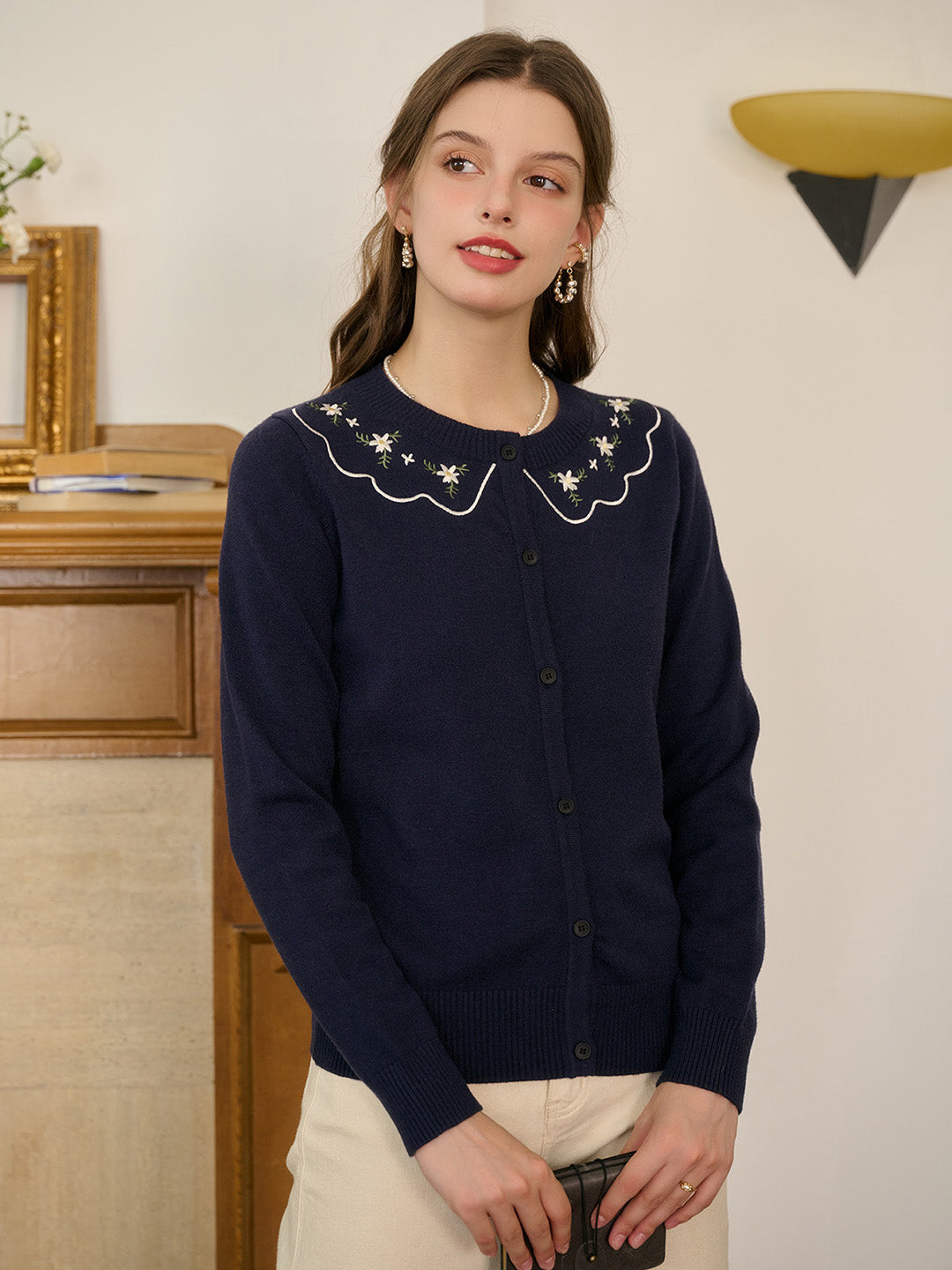 【Final Sale】Tamsin Round Neck Embroidery Cardigan