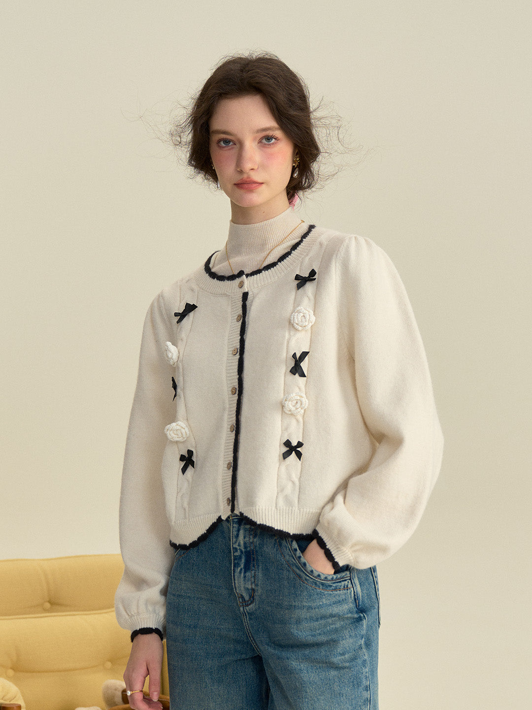 【Final Sale】Neriah Round Neck Contrasting 3D Rose Bow Knitted Cardigan