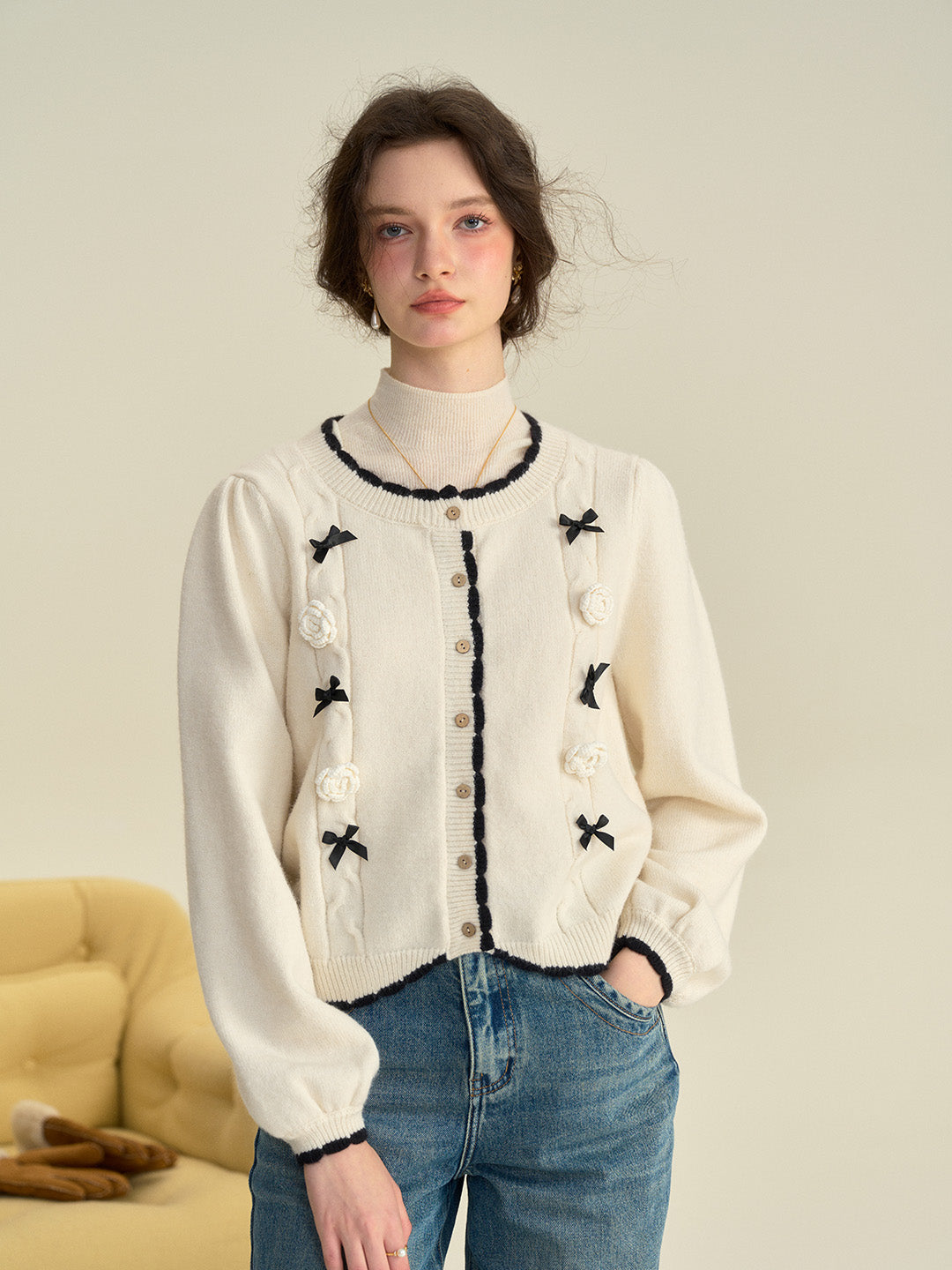 【Final Sale】Neriah Round Neck Contrasting 3D Rose Bow Knitted Cardigan