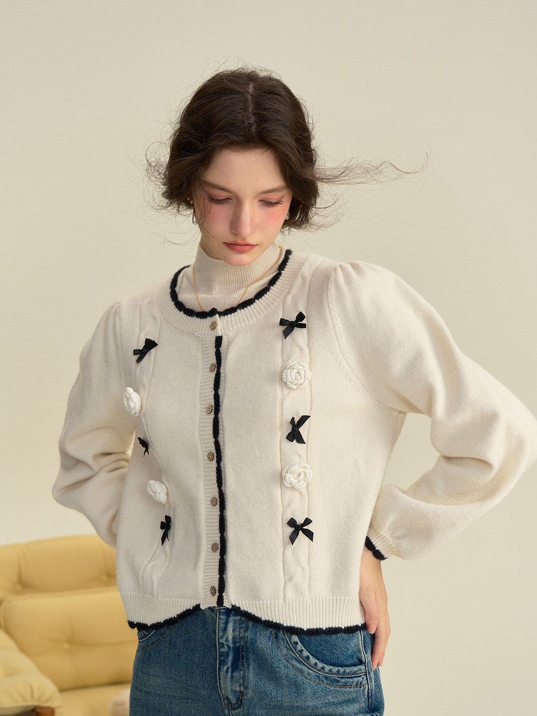 【Final Sale】Neriah Round Neck Contrasting 3D Rose Bow Knitted Cardigan