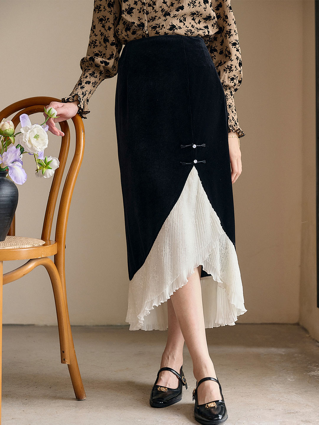 Reese Contrast Lace Paneled Velvet Skirt