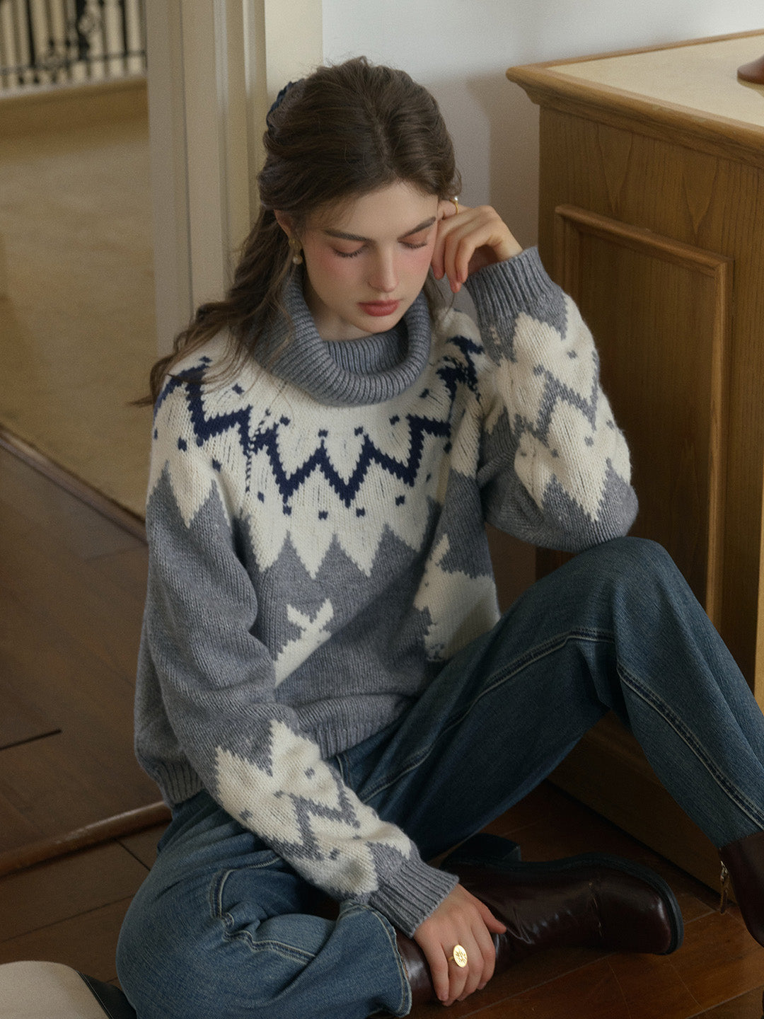 Cielo Turtleneck SR Exclusive Bunny Design Fair Isle Wool Sweater