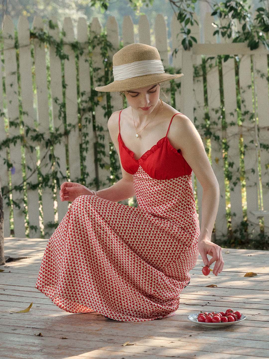 Kimberly Romantic Sweetheart V-Neck Suspender Dress