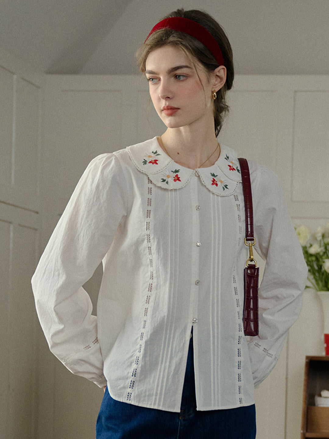 【Final Sale】Gracelyn Peter Pan Collar Embroidery Blouse - White