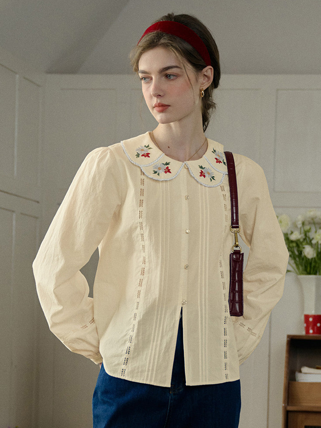 【Final Sale】Gracelyn Peter Pan Collar Embroidery Blouse - Apricot