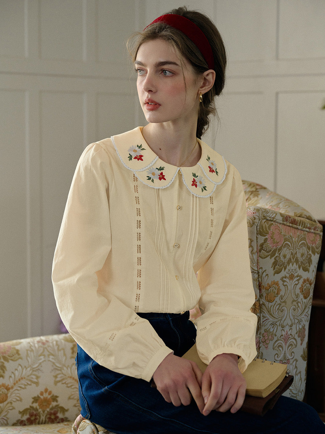 【Final Sale】Gracelyn Peter Pan Collar Embroidery Blouse - Apricot