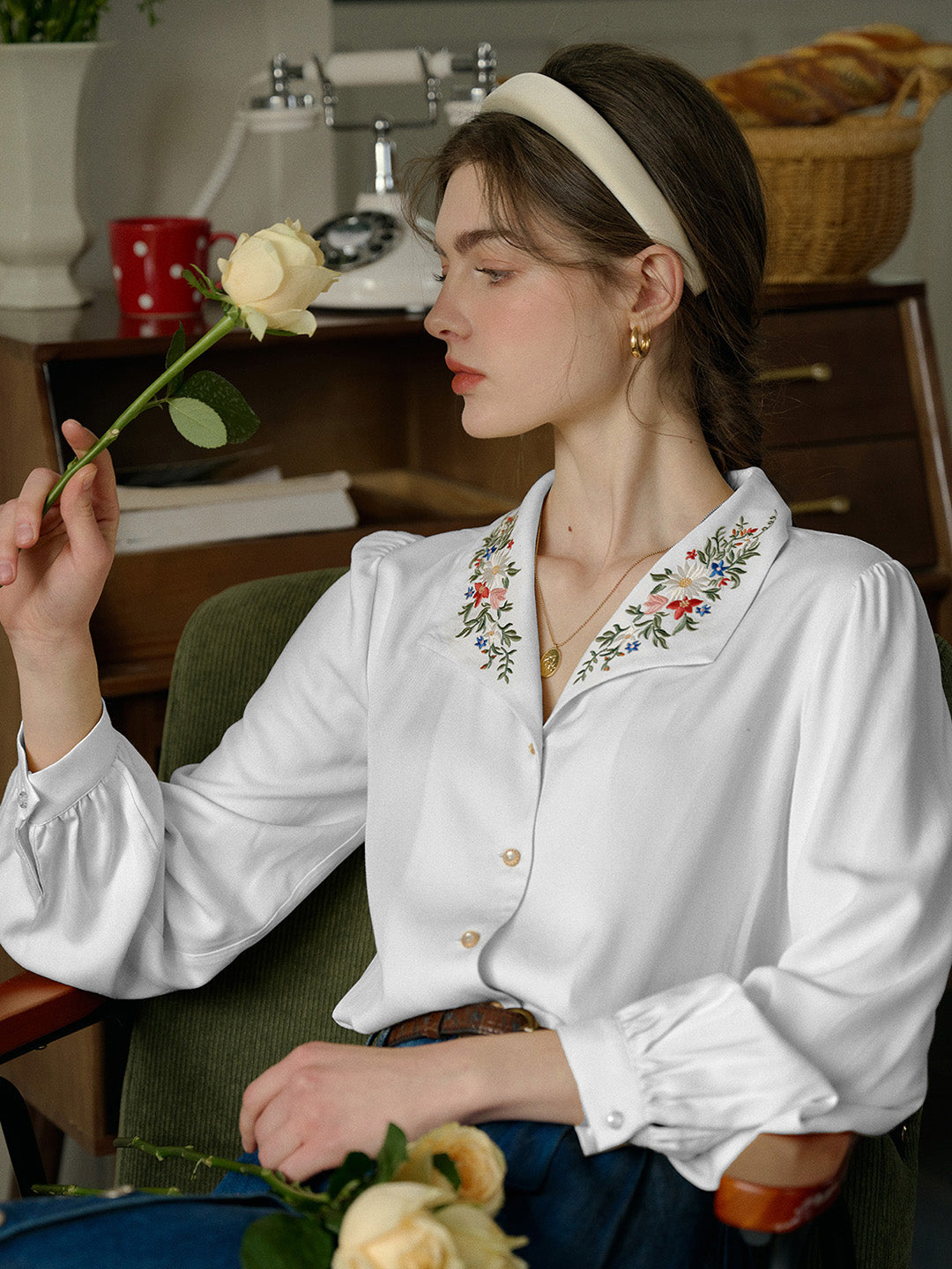 【Final Sale】Anne Embroidered Contrast Color Casual Daily Fashionable Elegant Charming Blouse