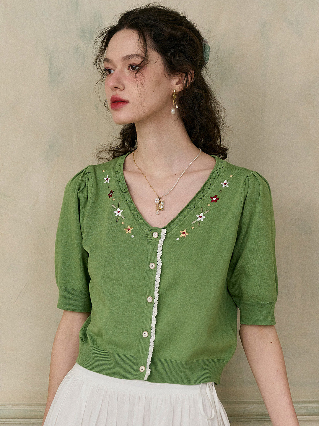 【Final Sale】Bella V-Neck Embroidery Knit Blouse