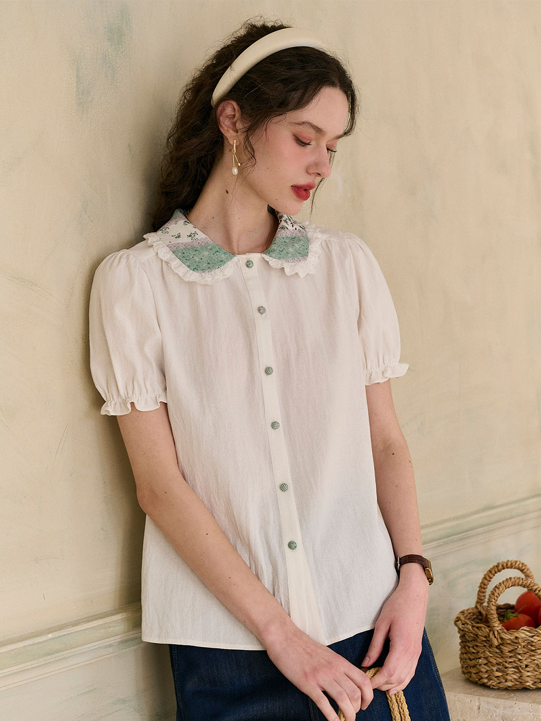 【Final Sale】Alondra Lace Floral Contrast Doll Collar Puff Sleeve Cotton Blouse