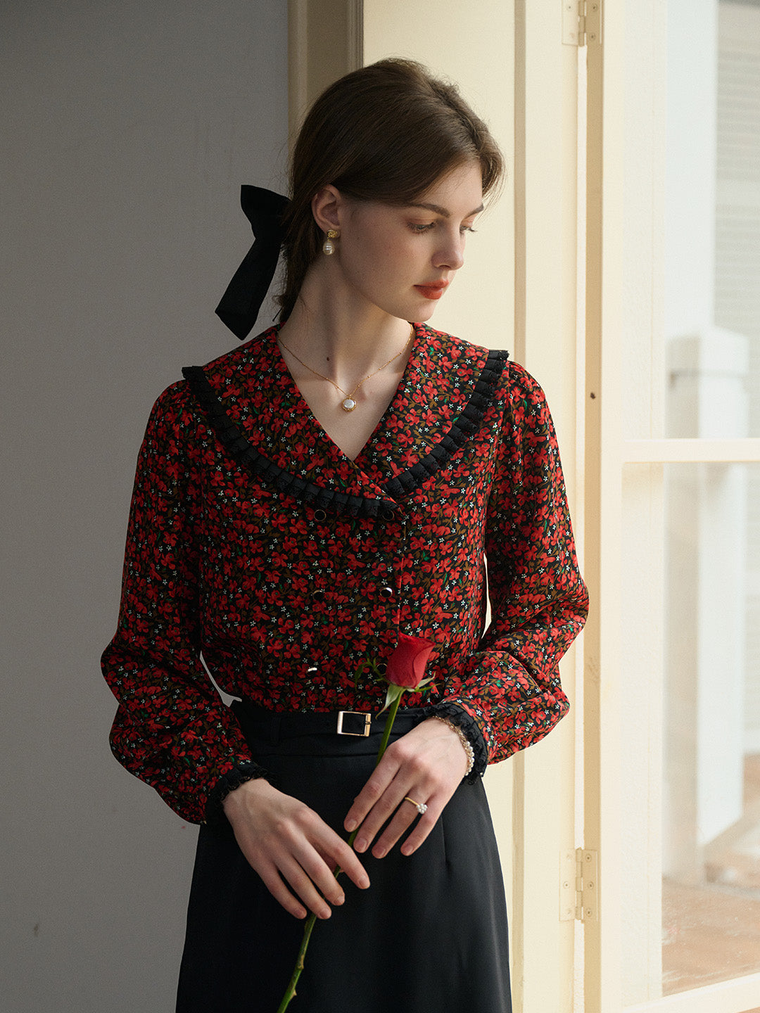 【Final Sale】Indy Notched Lapel Contrasting Floral Blouse