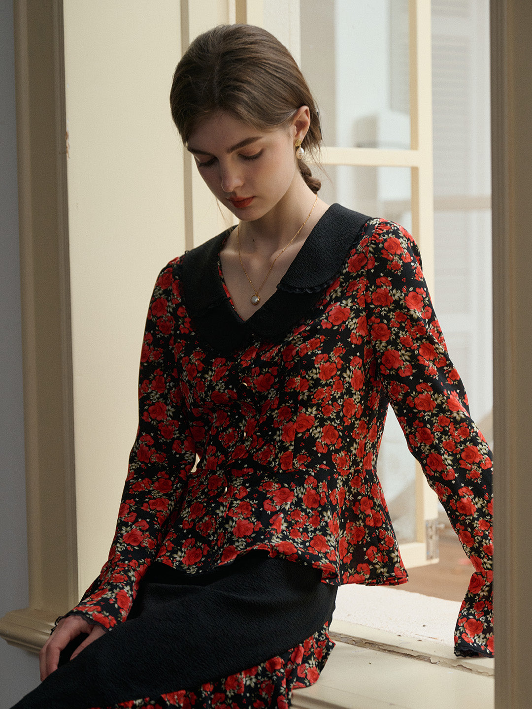 【Final Sale】Kamiyah Elegant Notched Lapel Contrasting Floral Blouse