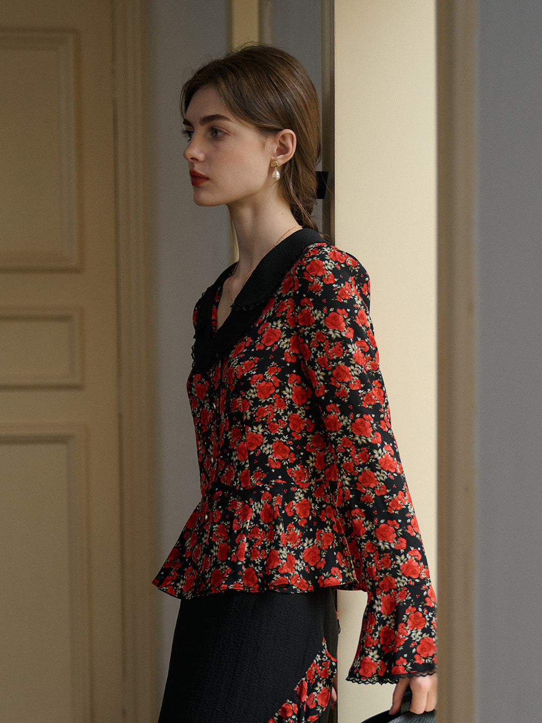 【Final Sale】Kamiyah Elegant Notched Lapel Contrasting Floral Blouse