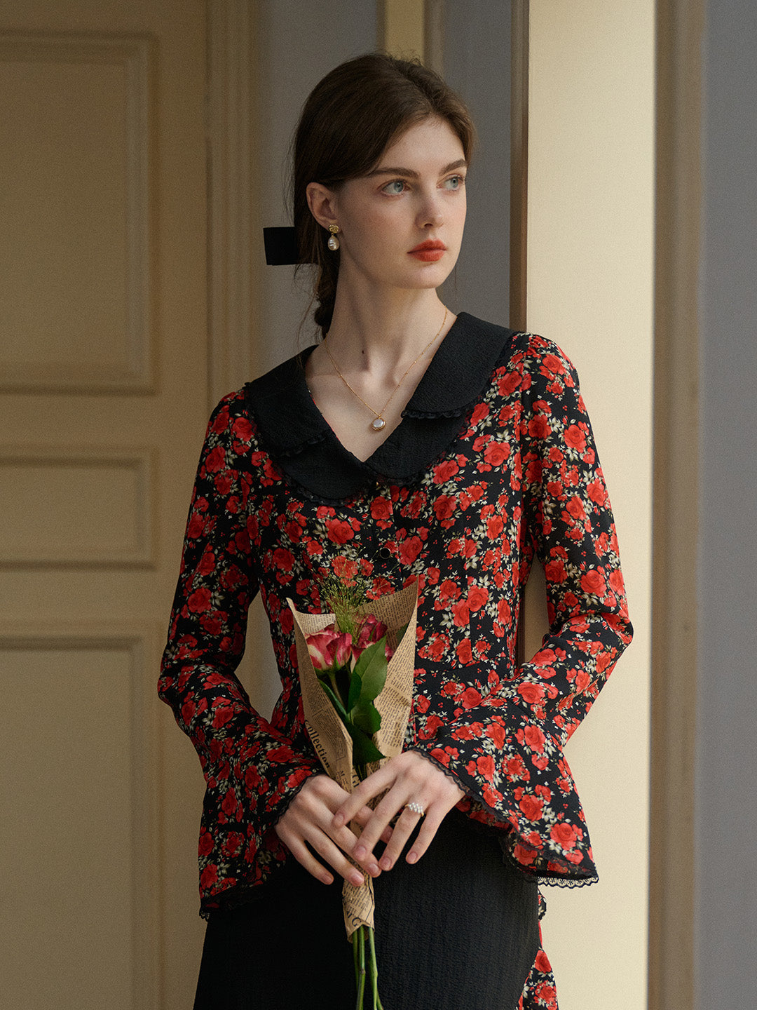 【Final Sale】Kamiyah Elegant Notched Lapel Contrasting Floral Blouse