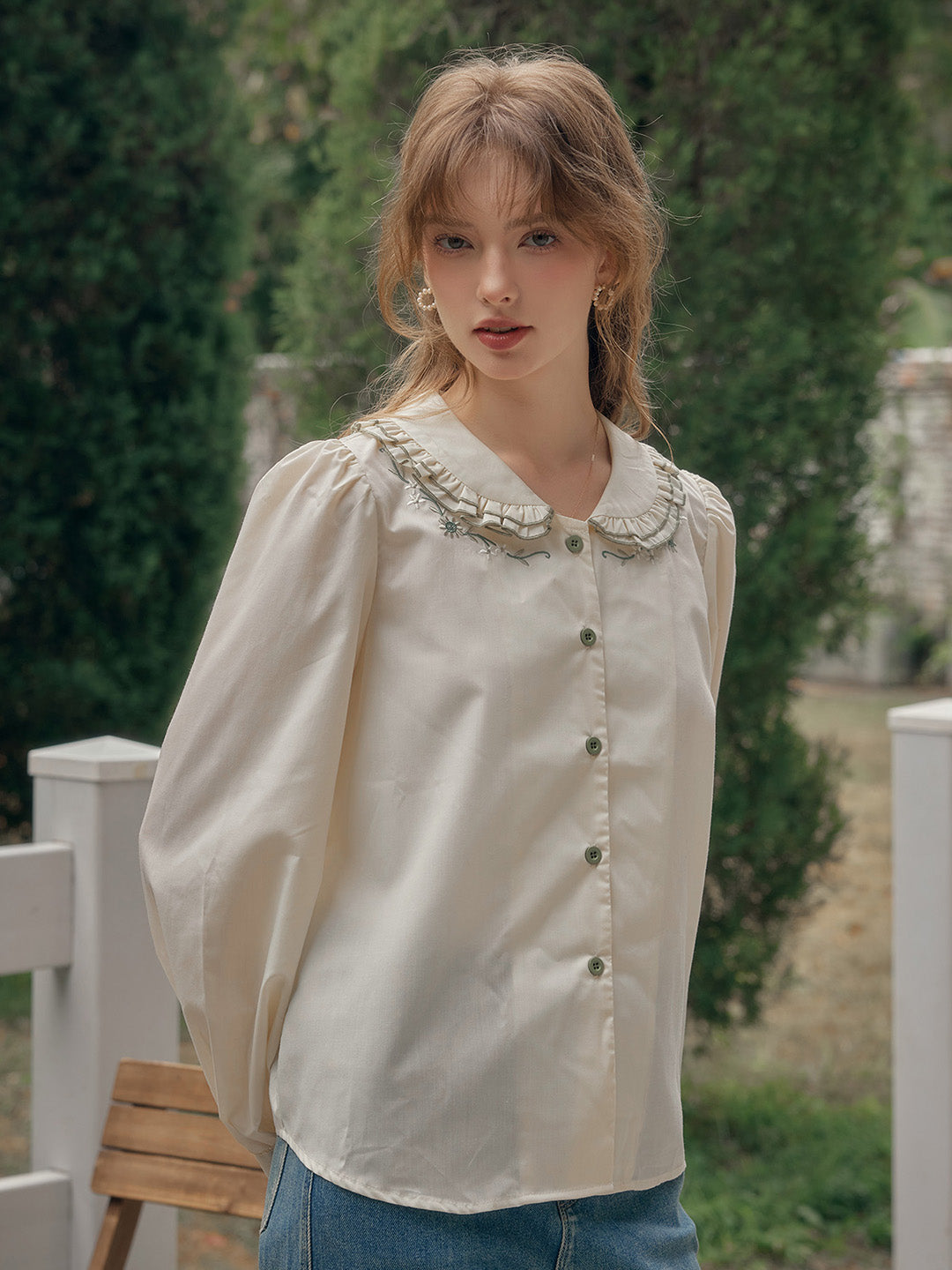 【Final Sale】Maren Peter Pan Collar Floral Embroidery Blouse - White