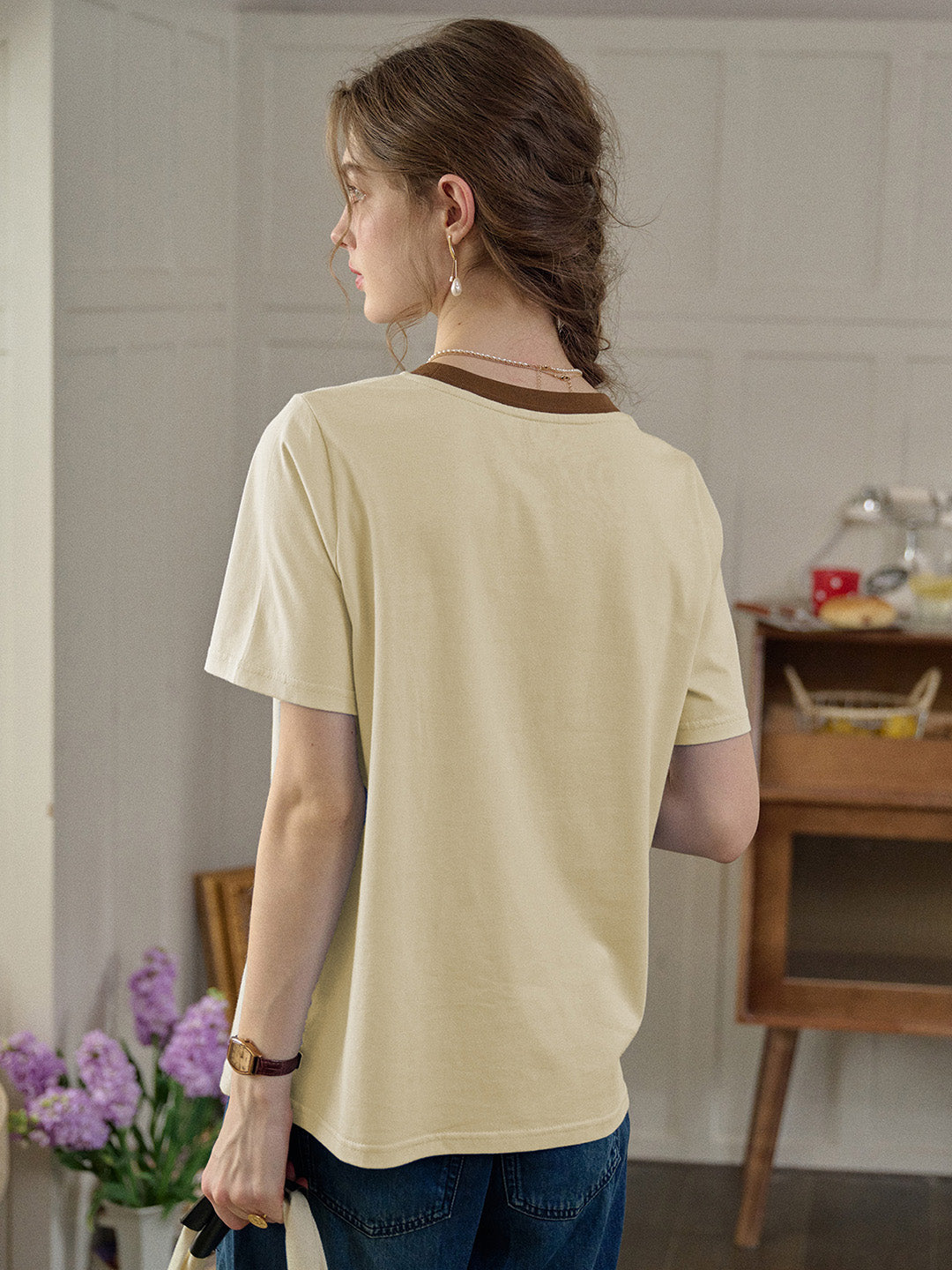 【Final Sale】Reya Simple Round Neck Contrasting Embroidery Cotton Top - White