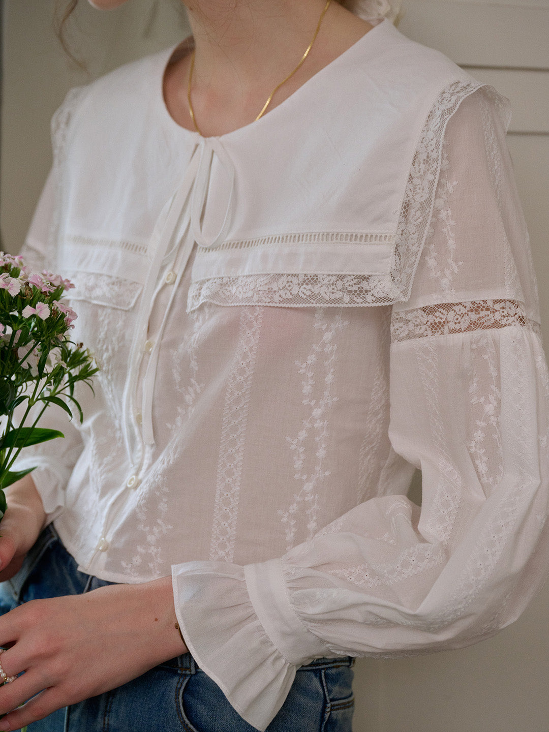 【Final Sale】Madilynn Embroidered Cotton Blouse With Removable Collar