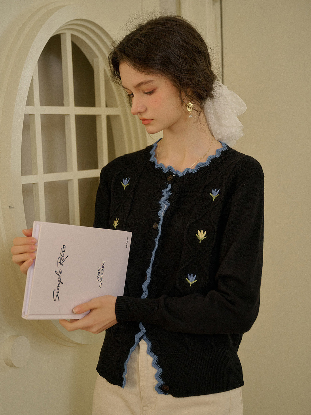 【Black Friday】Quincy Standing Collar Colour-Crossing Lace Embroidery Cardigan