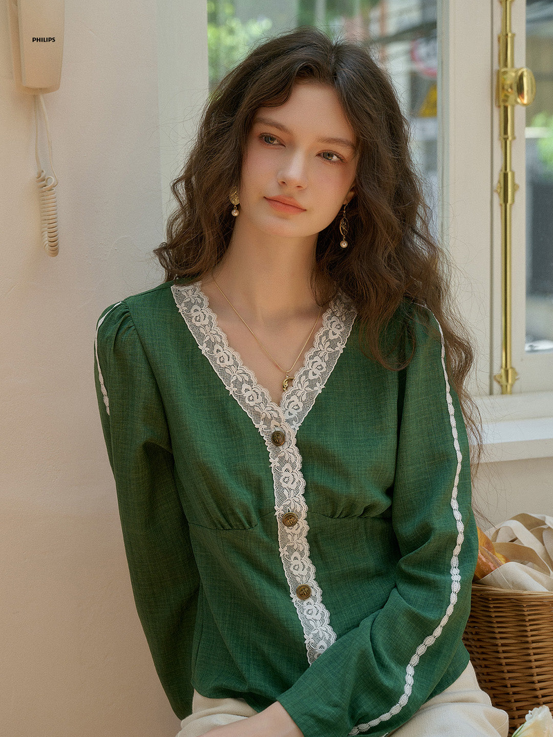 【Final Sale】Karlie Retro V-neck Lace Blouse