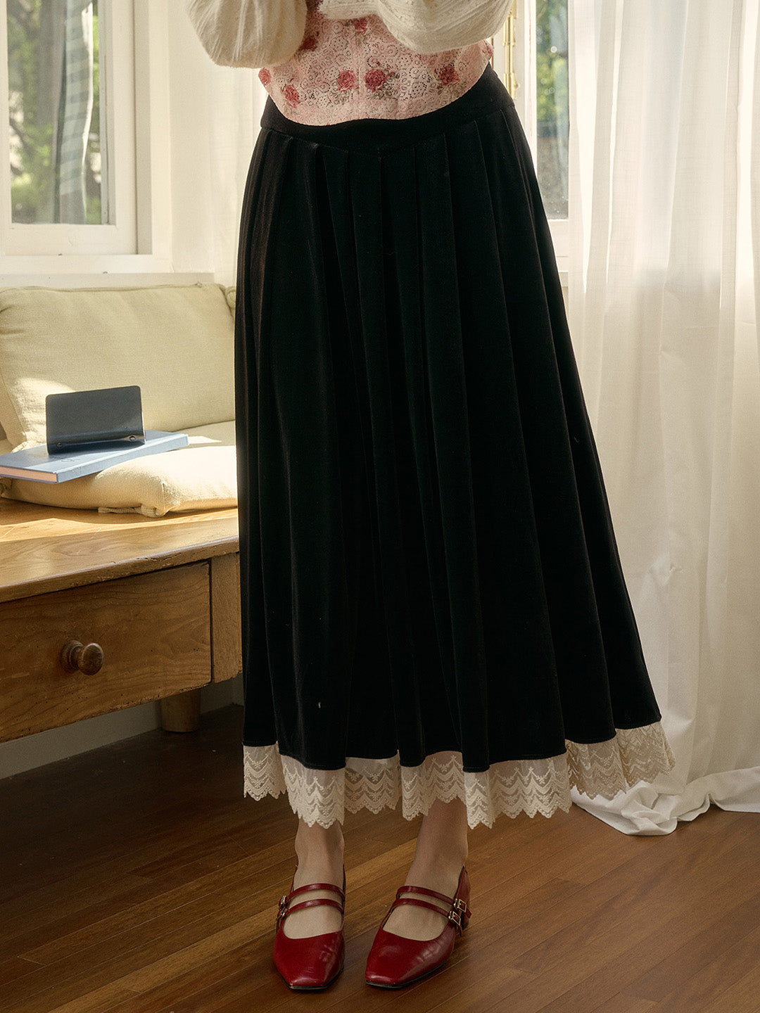 【Final Sale】Ophelia Contrasting Lace Skirt