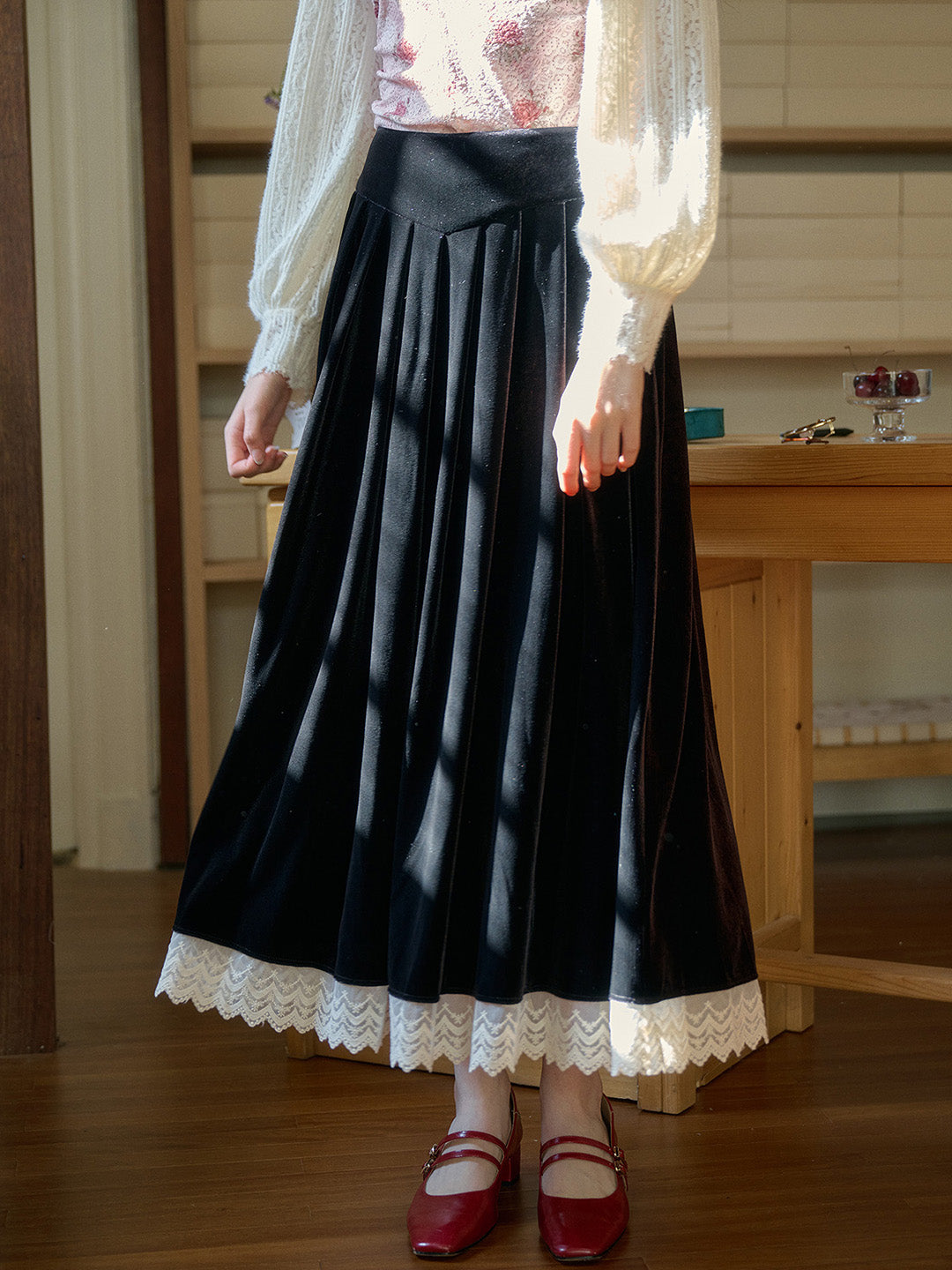 【Final Sale】Ophelia Contrasting Lace Skirt