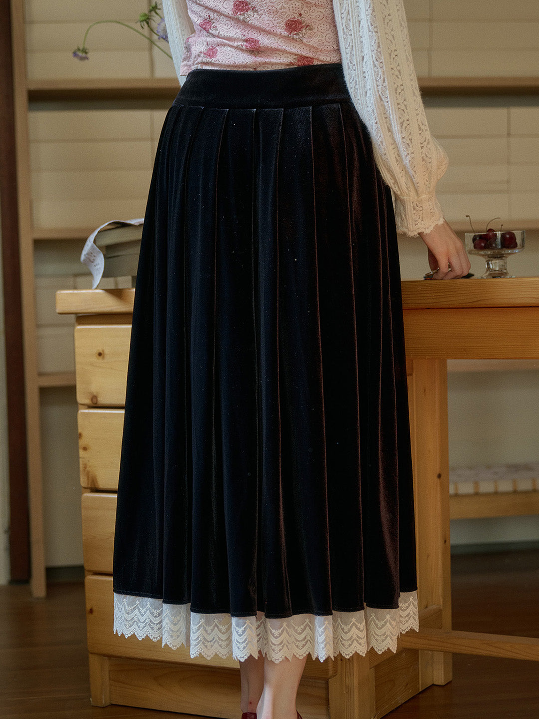 【Final Sale】Ophelia Contrasting Lace Skirt