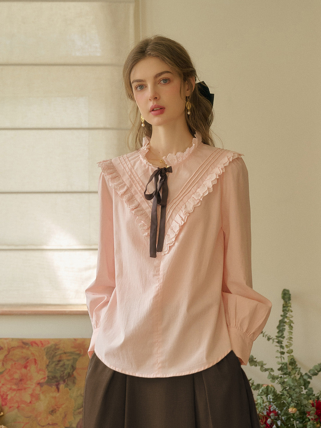 Yareli Vintage Lace Panel Contrasting Lace-up Round Neck Blouse