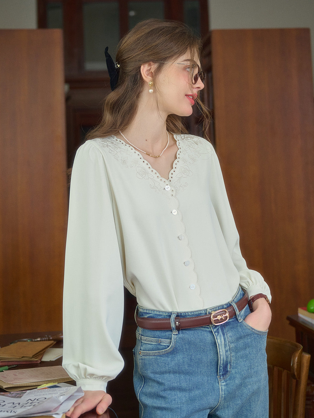 Calla Wave Neck Embroidery Blouse