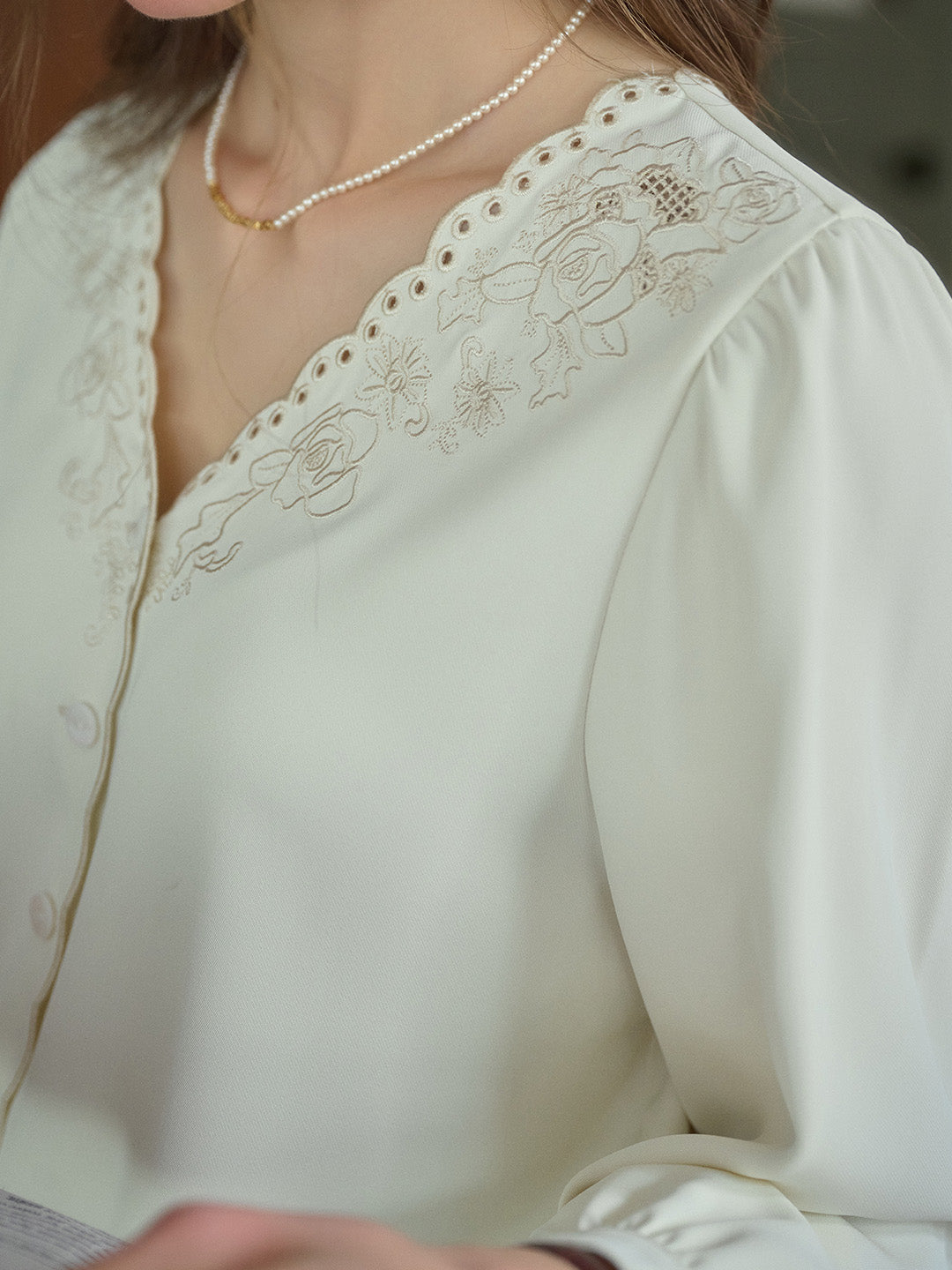 Calla Wave Neck Embroidery Blouse