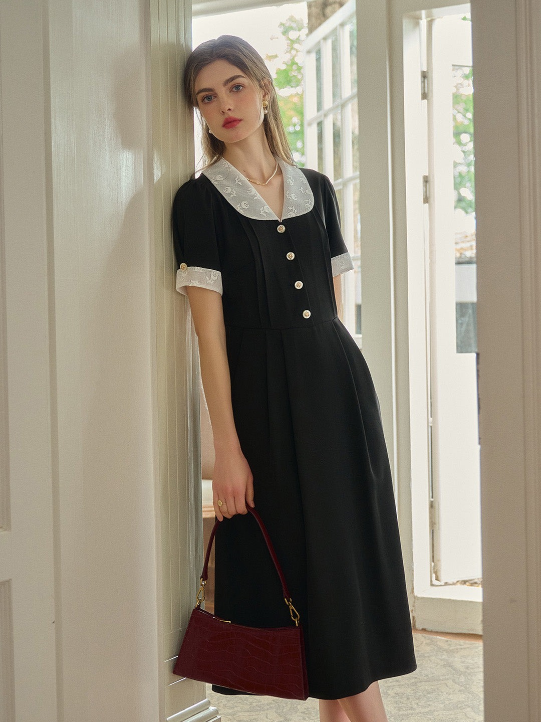 Evelyn Peter Pen Collar Contrasting Dress