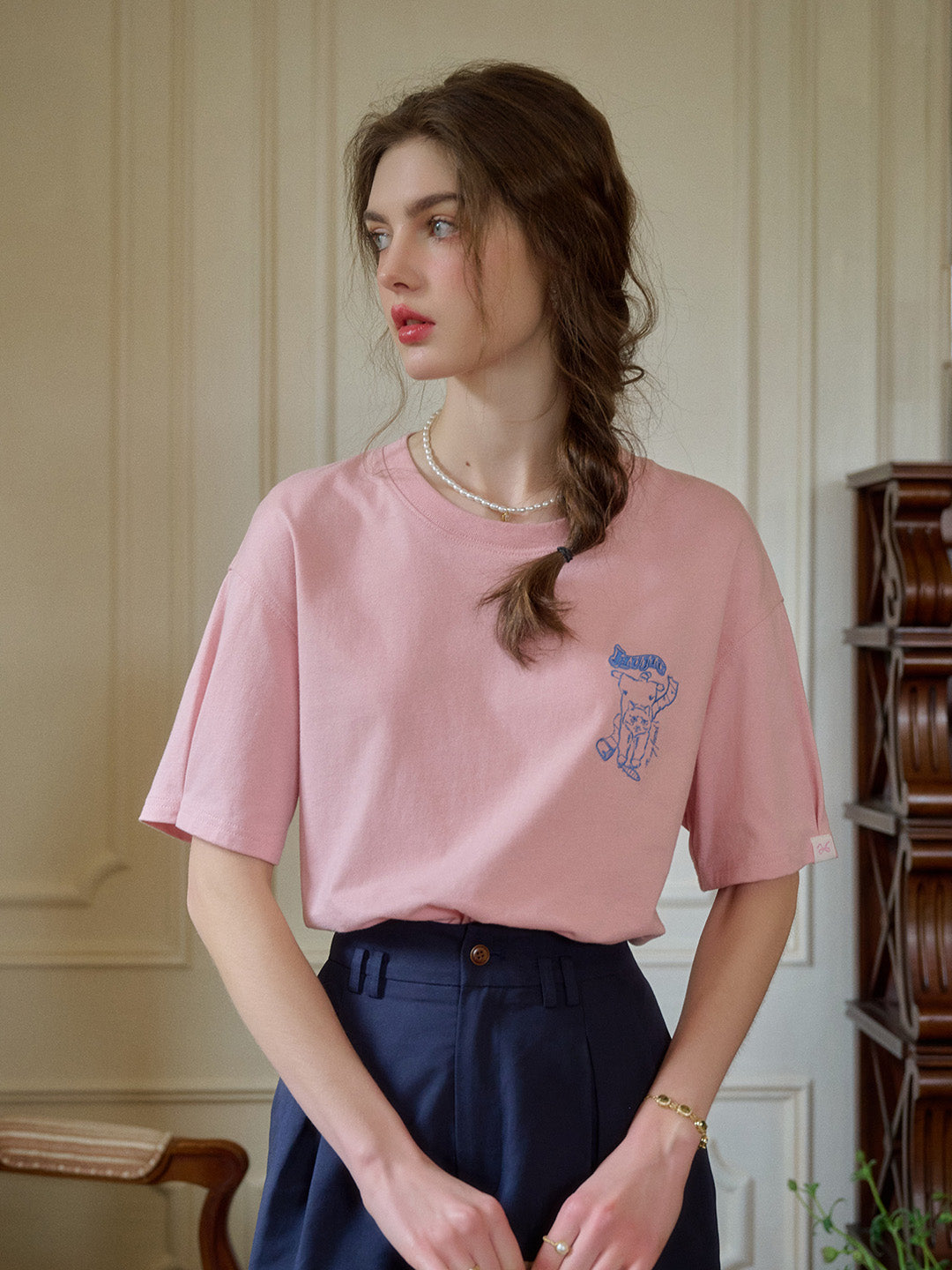 Caroline Round Neck Embroidery T-shirt