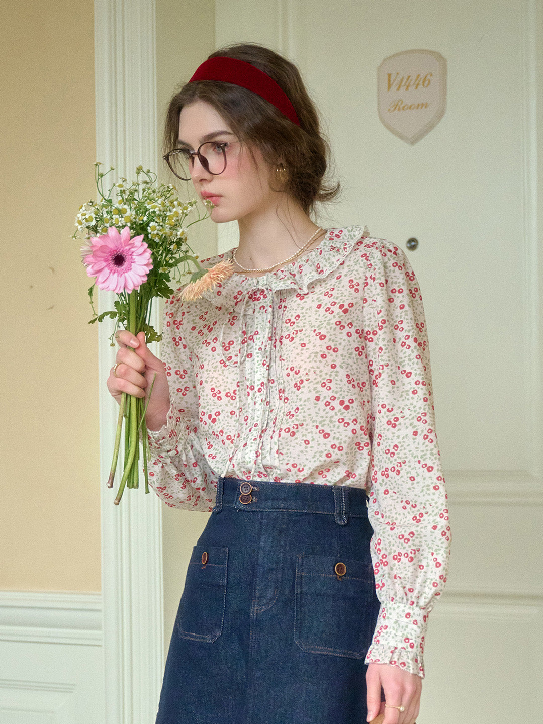 Gretchen Doll Collar  Floral Blouse