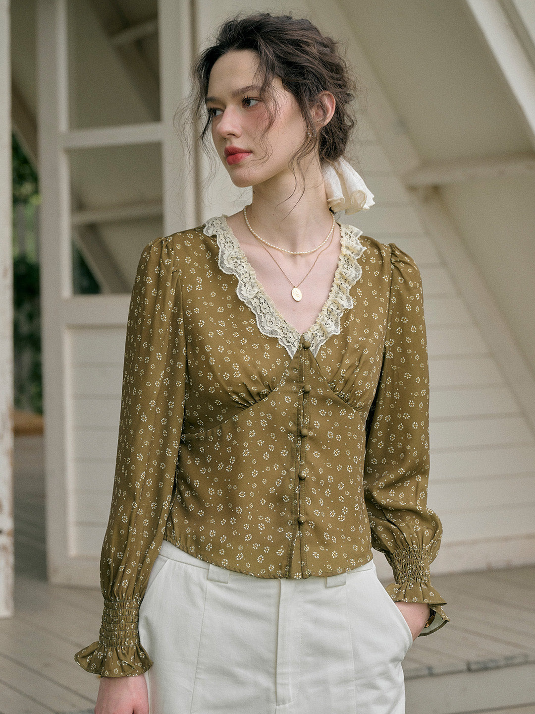 【Final Sale】Laurel V-Neck Floral Blouse - Green