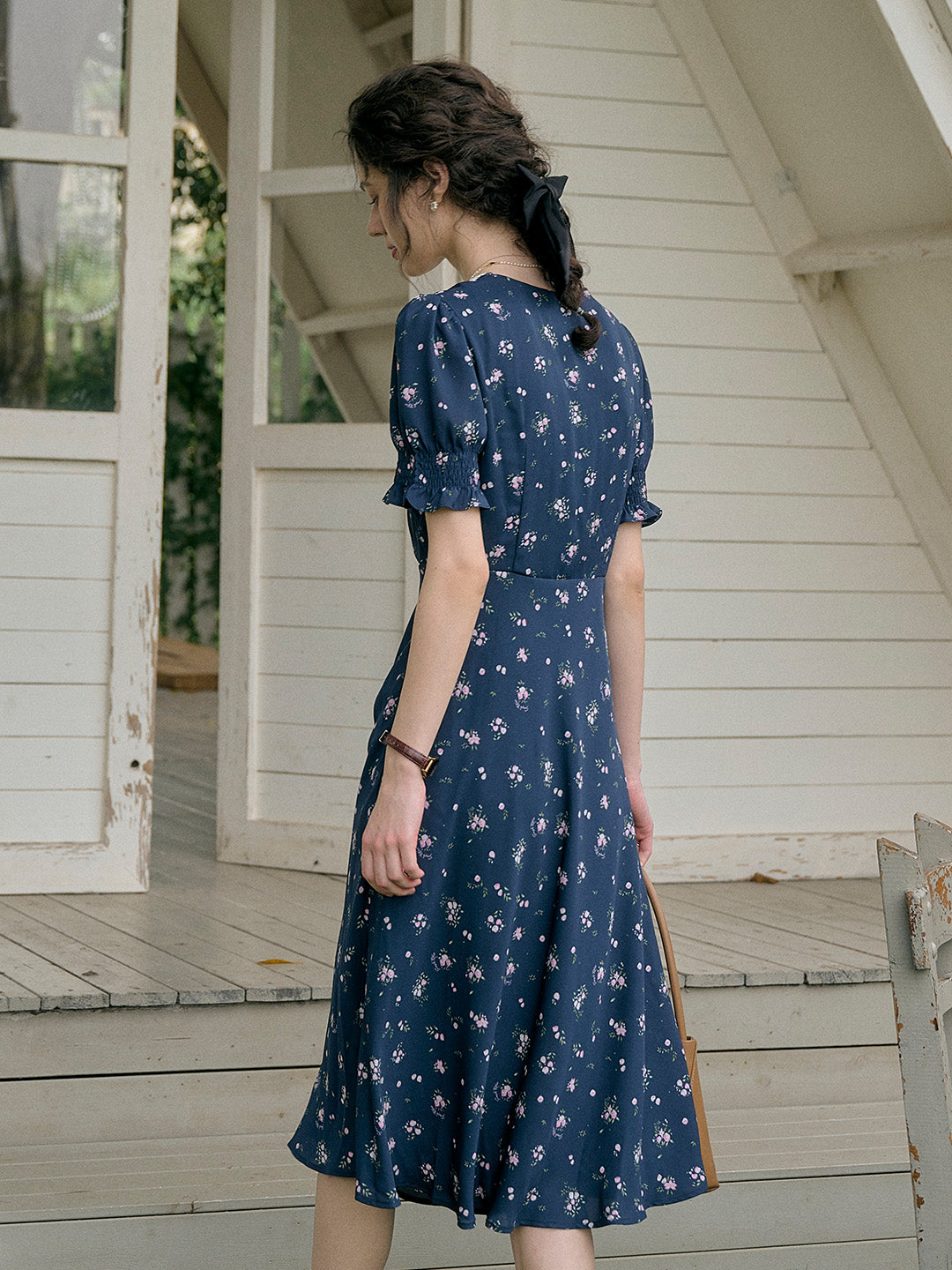 【Final Sale】Stormi Charming V-neck Lace Trimmed Floral Print Dress - Blue