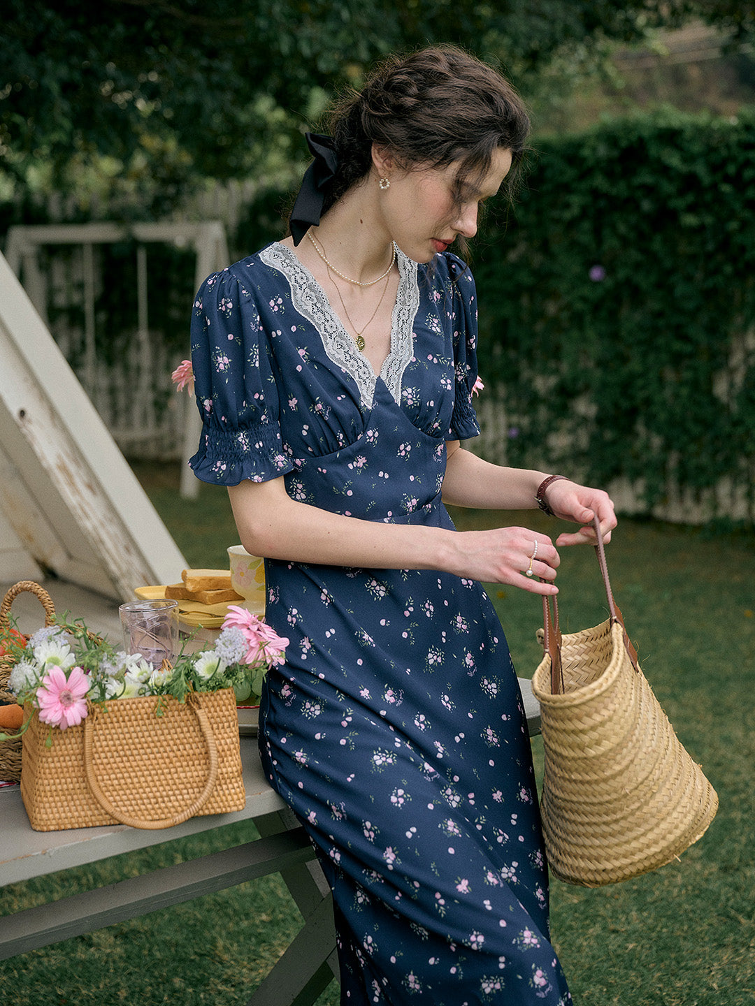 【Final Sale】Stormi Charming V-neck Lace Trimmed Floral Print Dress - Apricot