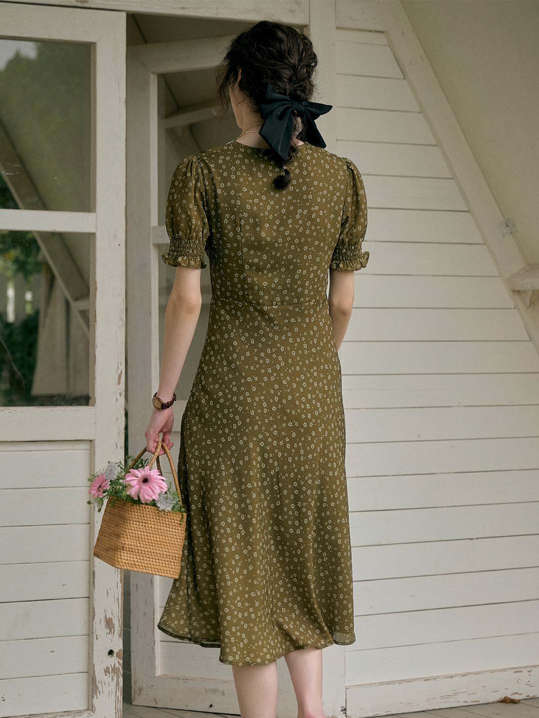 【Final Sale】Stormi Charming V-neck Lace Trimmed Floral Print Dress - Light Green