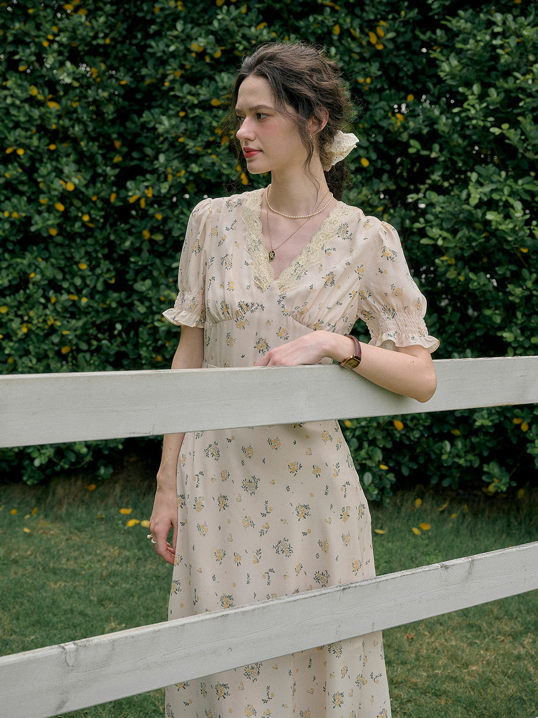 【Final Sale】Stormi Charming V-neck Lace Trimmed Floral Print Dress - Beige