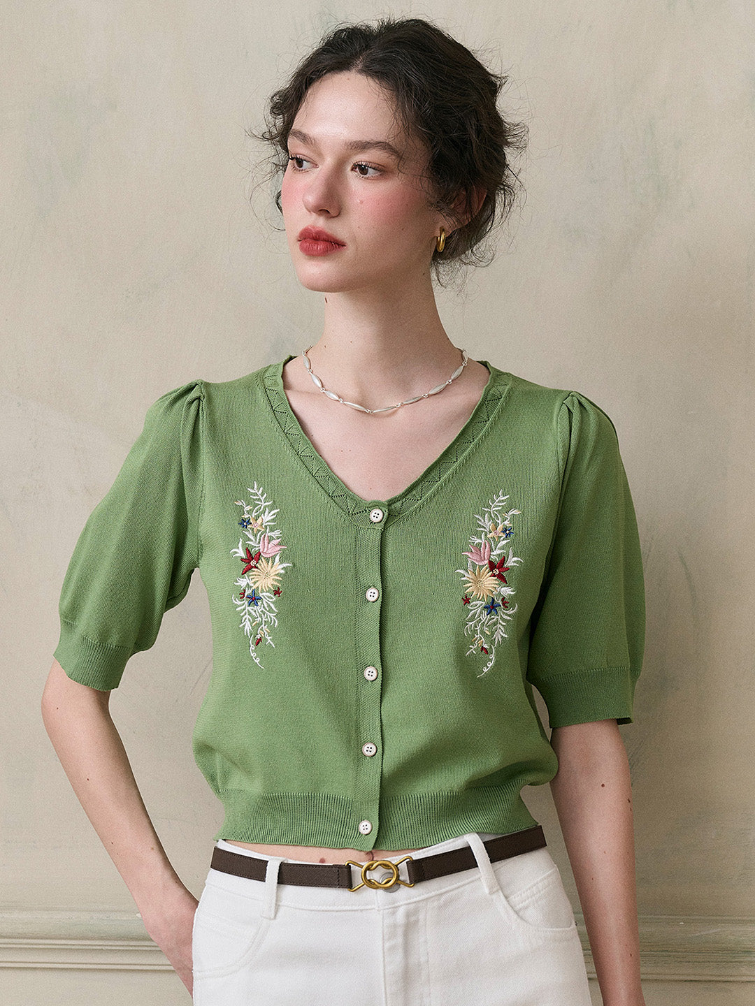 【Final Sale】Juno V-Neck Embroidery Blouse