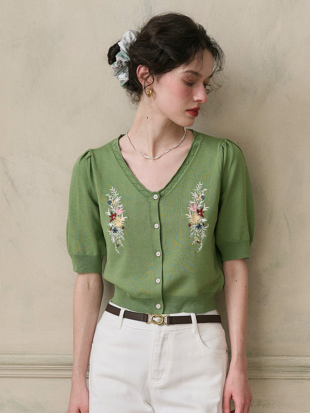 【Final Sale】Juno V-Neck Embroidery Blouse