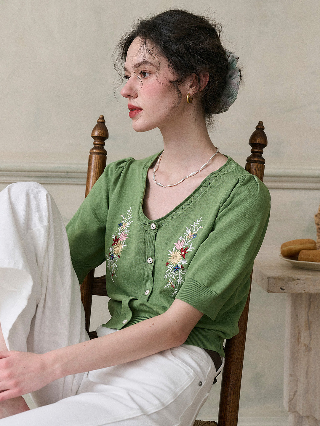 【Final Sale】Juno V-Neck Embroidery Blouse